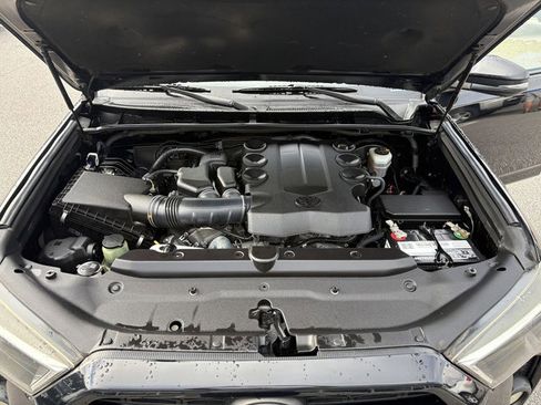 Used 2016 Toyota 4Runner SR5 Premium image 9