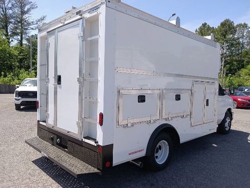 New 2026 Ford E-350 and Econoline 350 Super Duty w/ Power Equipment Group RWD image 3