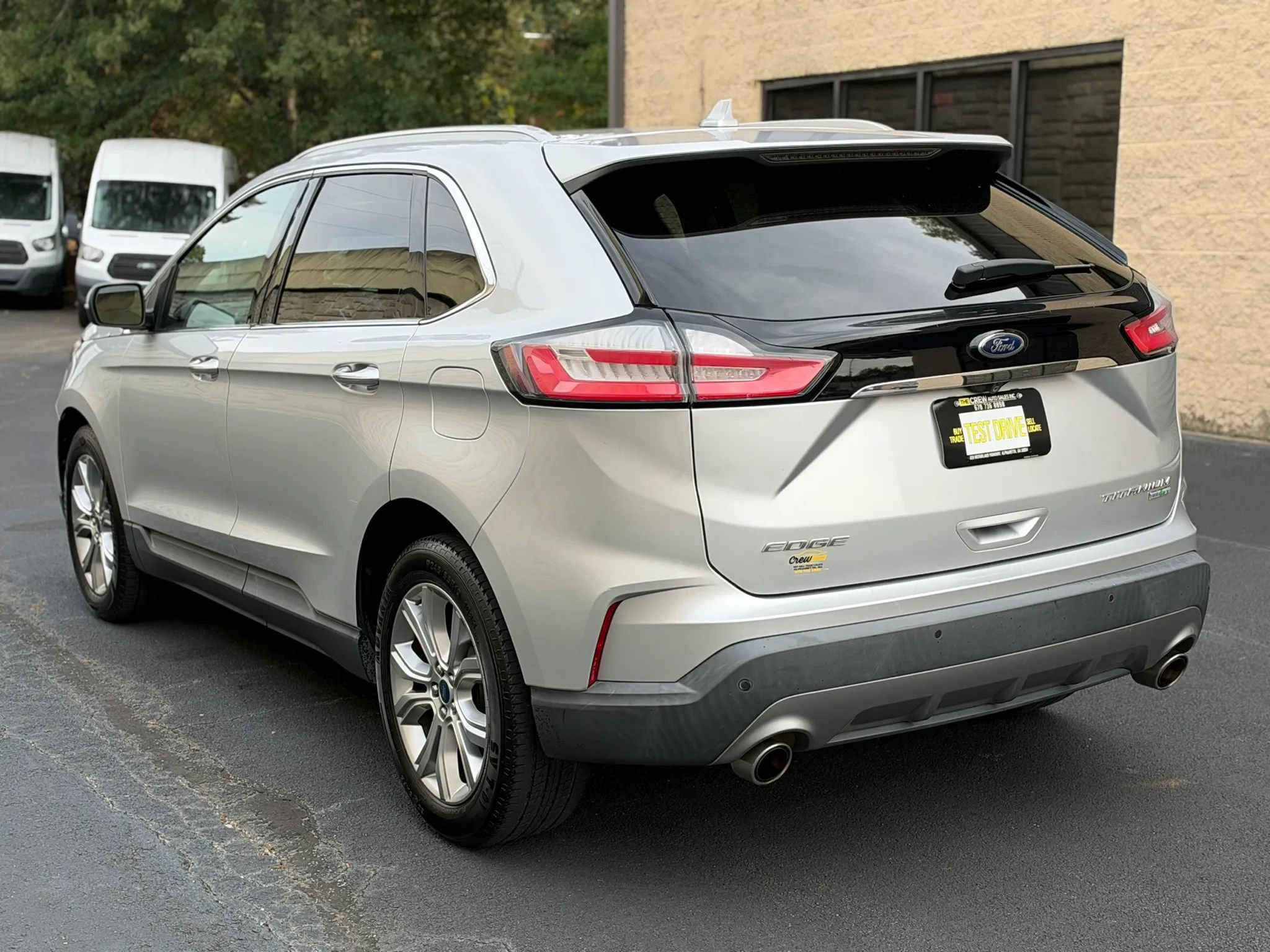 Used 2019 Ford Edge Titanium FWD image 9