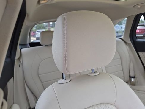 Used 2022 Mercedes-Benz GLC 300 image 13