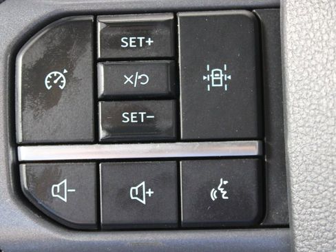 Used 2025 Ford F150 XLT w/ Equipment Group 301A Standard image 27