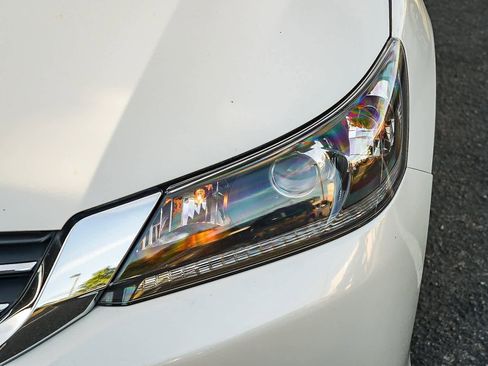 Used 2013 Honda Accord LX image 9