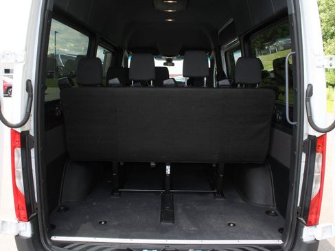 Used 2025 Mercedes-Benz Sprinter 2500 image 8