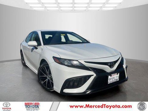 Certified 2023 Toyota Camry SE image 1