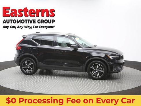 Used 2023 Volvo XC40 B5 Plus AWD/4WD image 47
