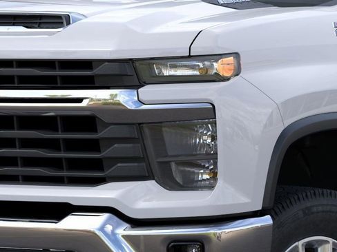 New 2026 Chevrolet Silverado 2500 LT image 10