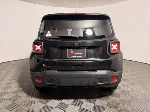 Certified 2023 Jeep Renegade Latitude image 7