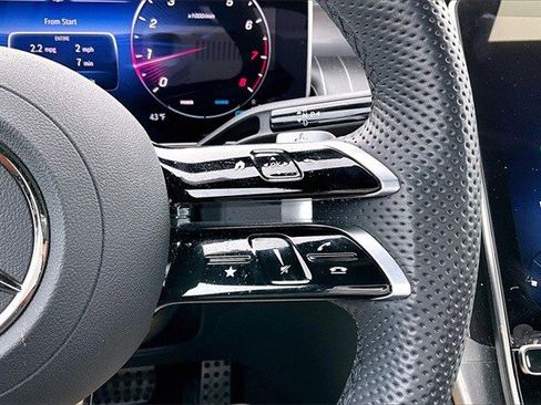 Certified 2025 Mercedes-Benz GLC 300 4MATIC image 15