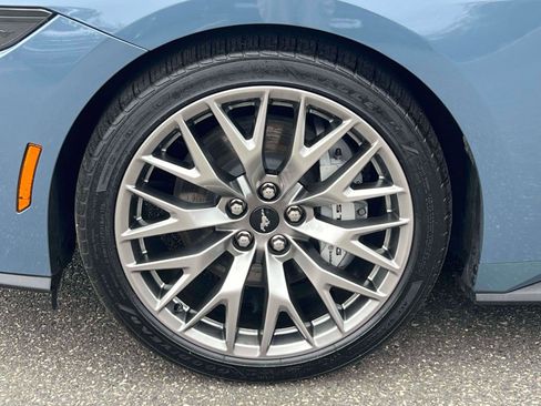 Used 2025 Ford Mustang GT Premium image 6