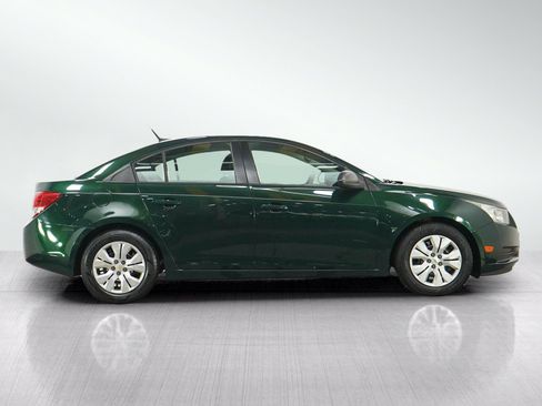 Used 2014 Chevrolet Cruze LS FWD image 6