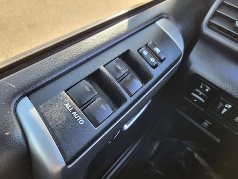 Used 2020 Toyota 4Runner SR5 Premium image 13