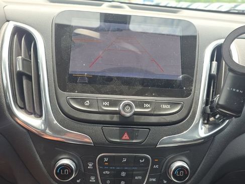 Used 2019 Chevrolet Equinox LT FWD image 14