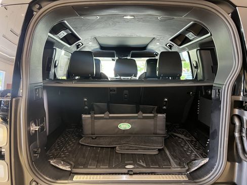 New 2026 Land Rover Defender 110 OCTA AWD/4WD image 23
