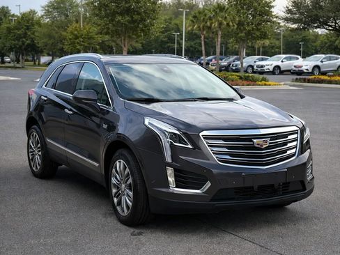 Used 2017 Cadillac XT5 Premium Luxury w/ Driver Assist Package FWD image 8
