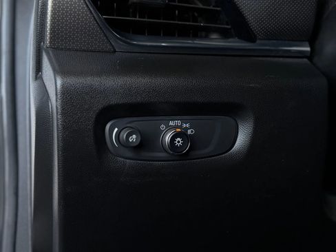 Used 2023 Chevrolet Traverse Premier w/ Redline Edition image 33