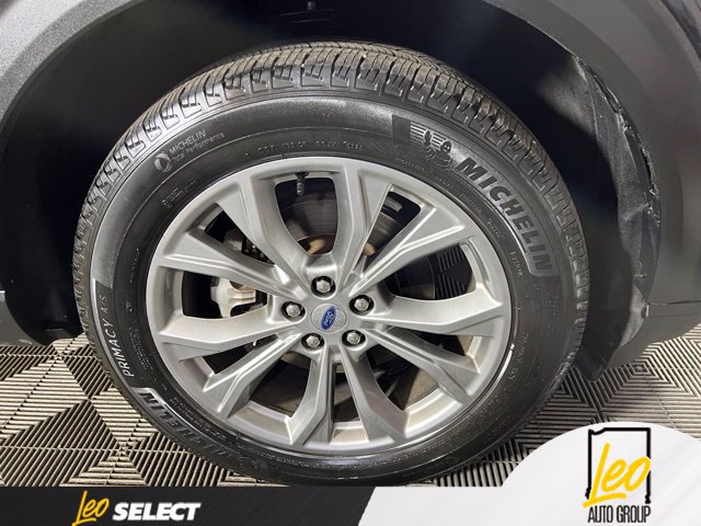 Used 2023 Ford Explorer XLT w/ Equipment Group 202A AWD/4WD image 19