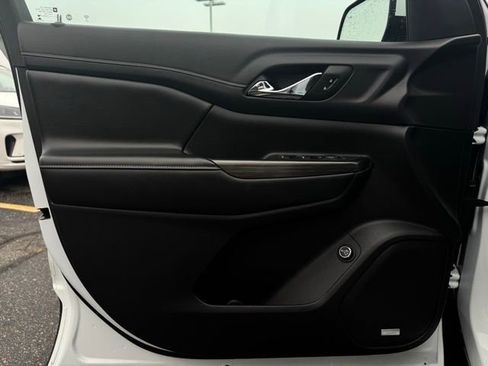 Used 2019 GMC Acadia SLT image 14