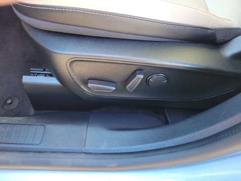 Certified 2022 Ford Escape Titanium image 18