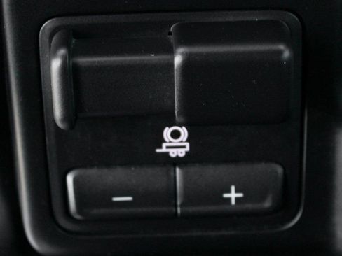 Used 2020 Chevrolet Silverado 1500 RST w/ All-Star Edition image 33