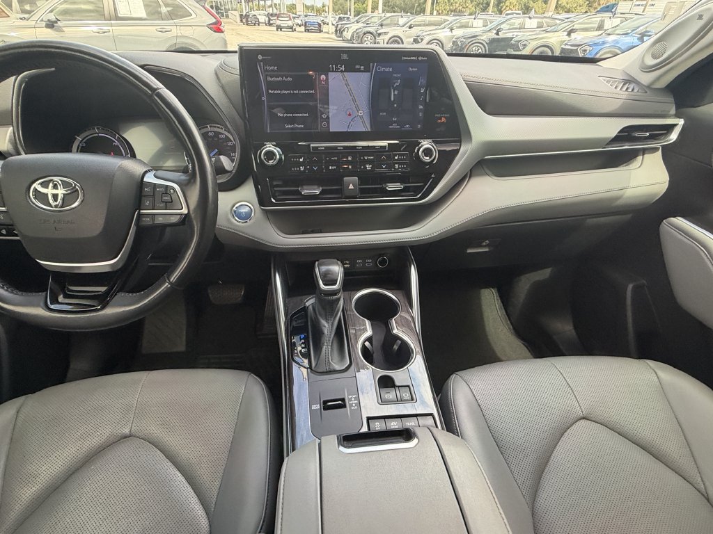 Used 2022 Toyota Highlander Platinum AWD/4WD image 17