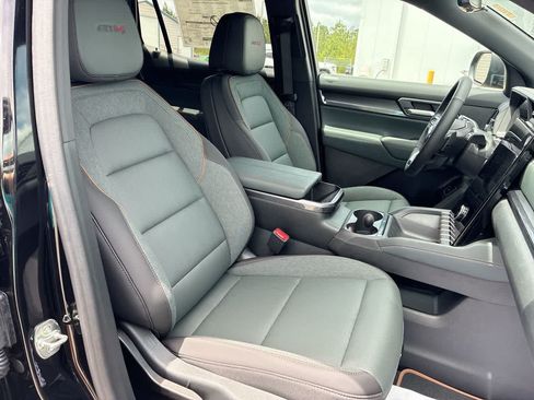 New 2026 GMC Terrain AT4 w/ Technology Package II AWD/4WD image 27