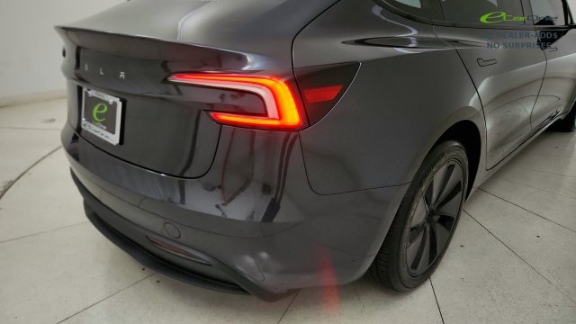 Used 2025 Tesla Model 3 Long Range RWD image 28