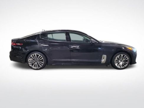 Used 2018 Kia Stinger Premium image 6