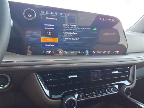 Used 2025 Chevrolet Suburban High Country image 15