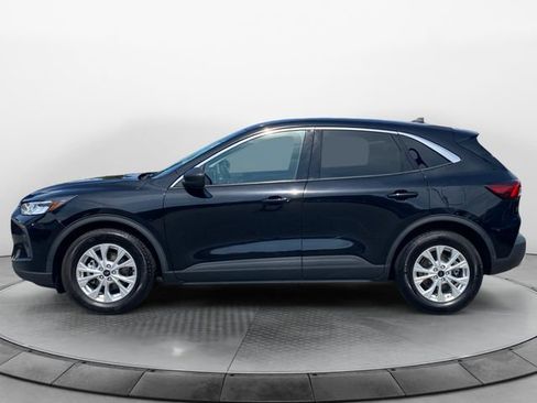 Used 2023 Ford Escape Active FWD image 2