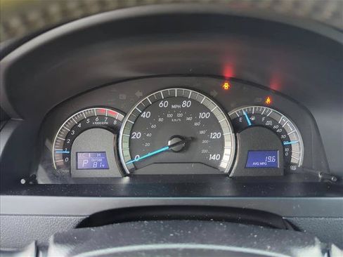 Used 2014 Toyota Camry SE FWD image 10