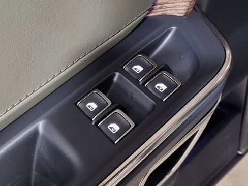 Used 2023 Rivian R1S Launch Edition image 28