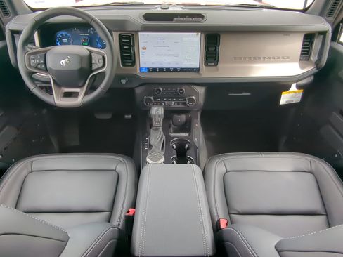 New 2026 Ford Bronco Outer Banks image 13