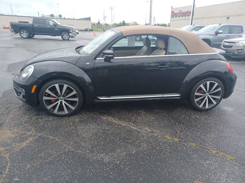 Used 2014 Volkswagen Beetle R-Line FWD image 8