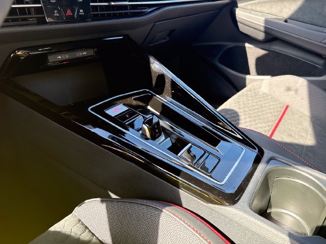 New 2026 Volkswagen GTI SE FWD image 25