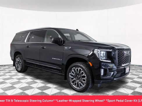 Used 2023 GMC Yukon XL Denali Ultimate AWD/4WD image 24