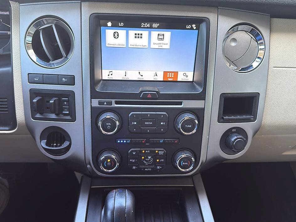 Used 2017 Ford Expedition XLT w/ Equipment Group 202A RWD image 15