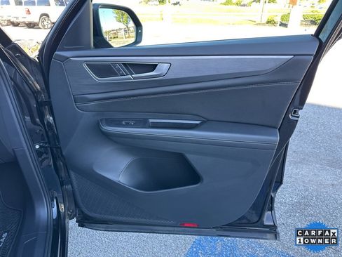 Used 2024 Volkswagen Atlas Cross Sport SE image 54