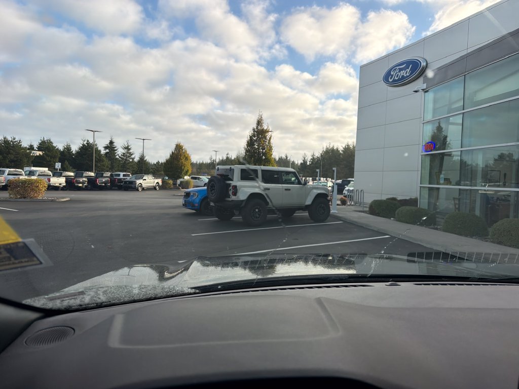Used 2025 Ford Escape ST-Line Select AWD/4WD image 13