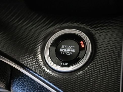 Used 2024 Jeep Grand Cherokee Laredo image 16