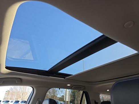 Used 2025 Honda Pilot Touring image 28