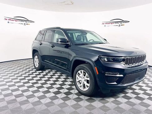 Used 2023 Jeep Grand Cherokee Limited AWD/4WD image 1