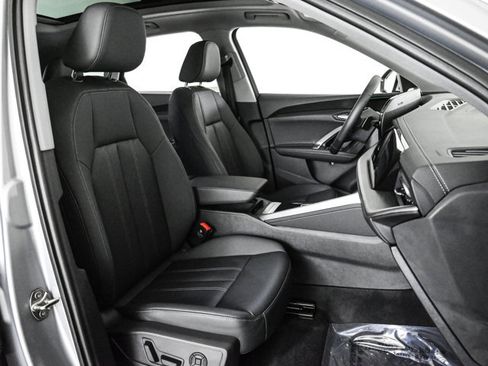 Certified 2025 Audi Q5 Premium w/ Convenience Package image 22