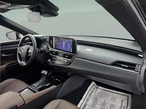 Certified 2023 Lexus ES 300h w/ Premium Package FWD image 27