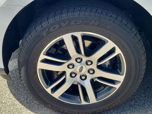 Used 2024 Ford Expedition Limited AWD/4WD image 12