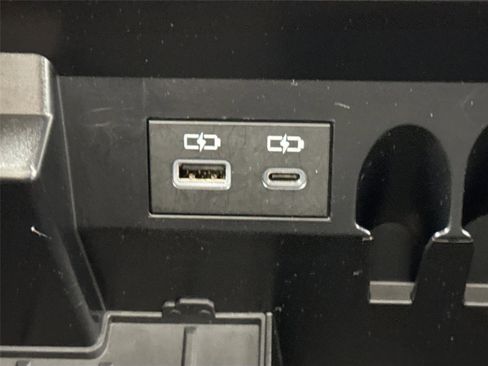 Used 2023 Toyota Tundra Platinum image 36