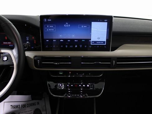 Used 2025 Lincoln Corsair Grand Touring image 14