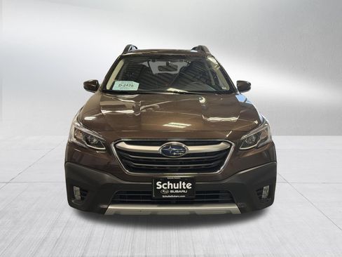 Used 2022 Subaru Outback Limited AWD/4WD image 2