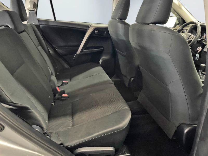 Used 2018 Toyota RAV4 LE w/ All Weather Liner Package AWD/4WD image 20