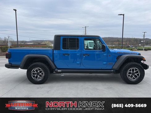 Used 2024 Jeep Gladiator Rubicon w/ Technology Group image 20