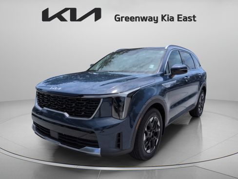 Certified 2025 Kia Sorento S w/ Panoramic Sunroof Package FWD image 10